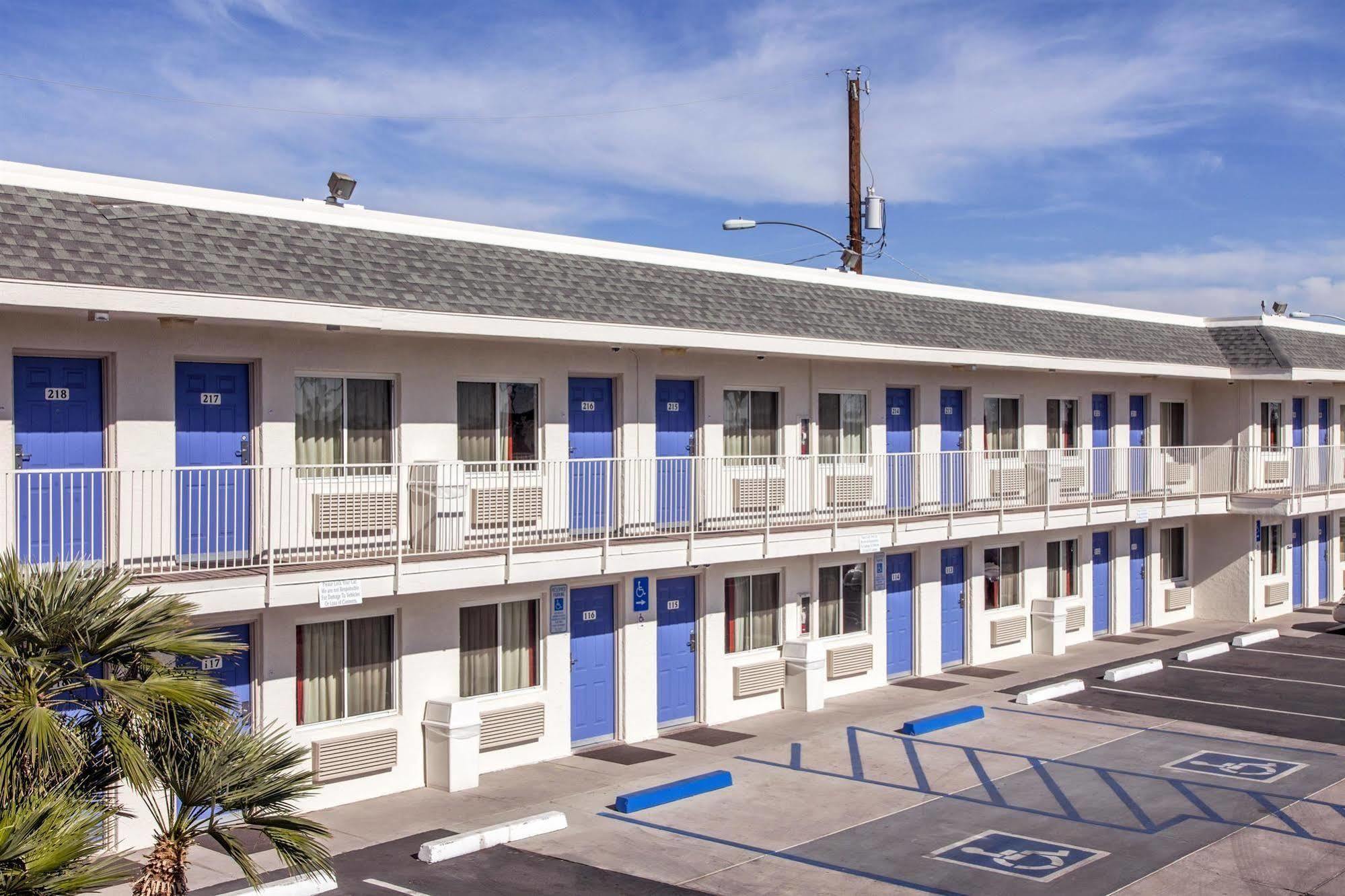 Motel 6-Phoenix, Az - Airport - 24Th Street Zewnętrze zdjęcie