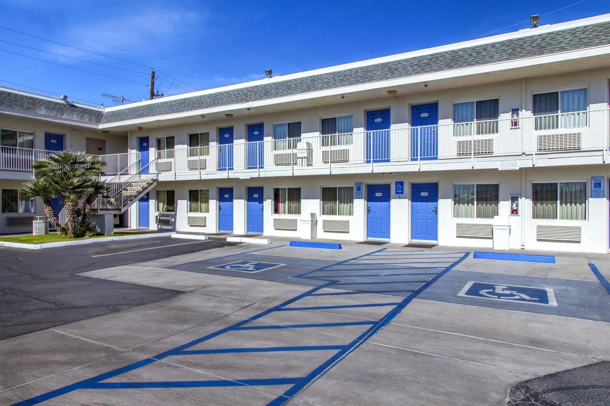 Motel 6-Phoenix, Az - Airport - 24Th Street Zewnętrze zdjęcie